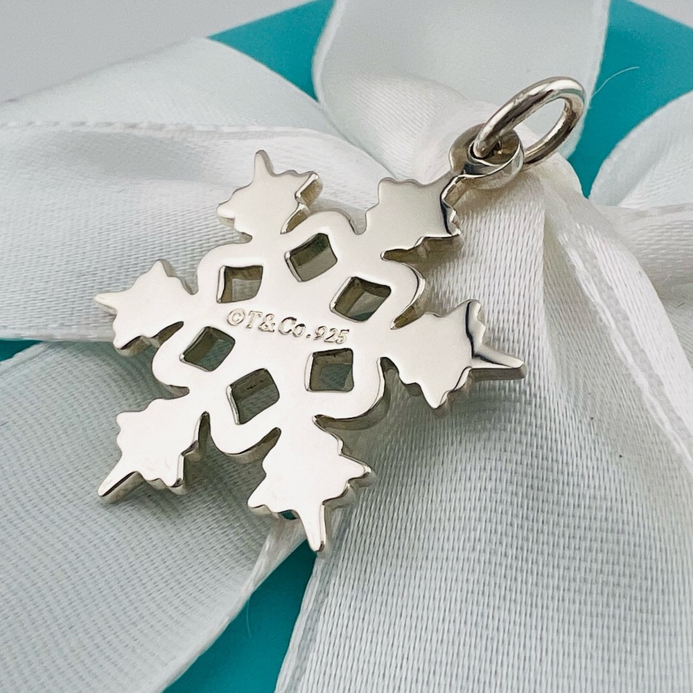Tiffany Snowflake Charm - Picture 4 of 4